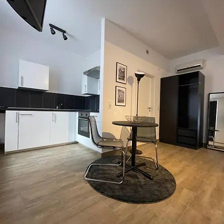 4 Apartment