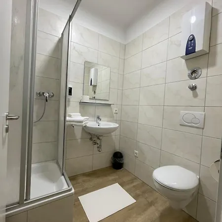 4 Apartment *